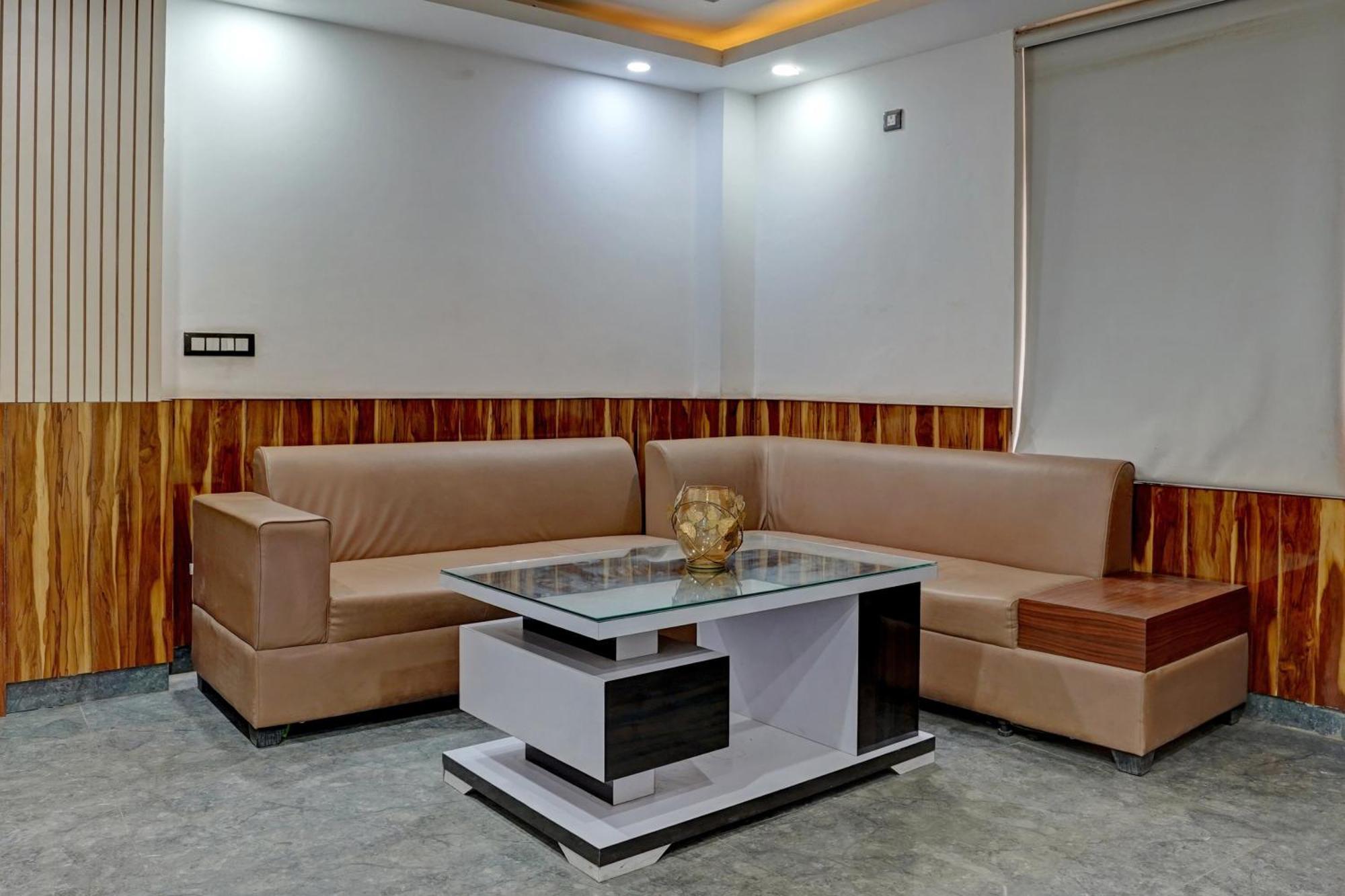 Hotel Hight Krone A Family Hotel Near Igi Airport Delhi 뉴델리 외부 사진